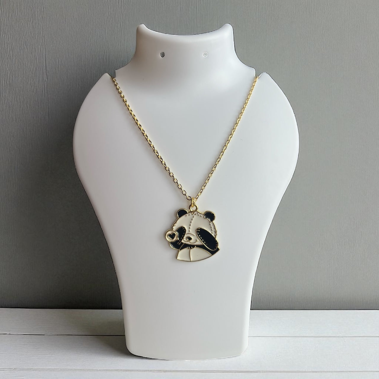 Shy panda charm chain